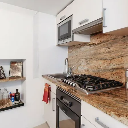 Alfama With Private Garden Apartment