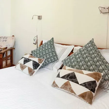 Alfama With Private Garden Apartment Lissabon