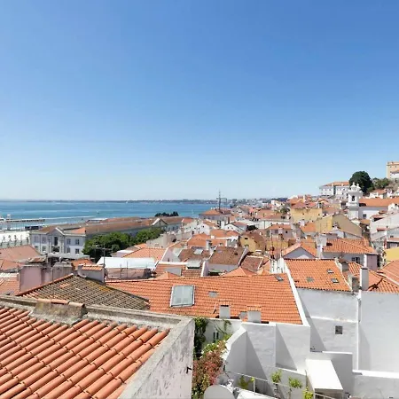 Apartment Alfama With Private Garden Lissabon