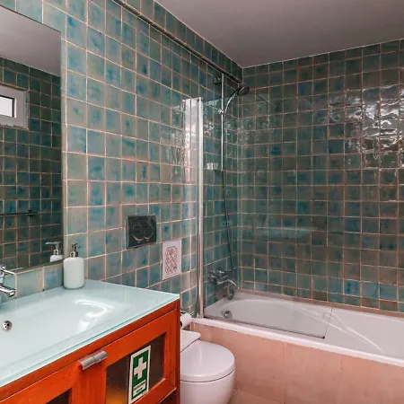 Alfama With Private Garden Apartment