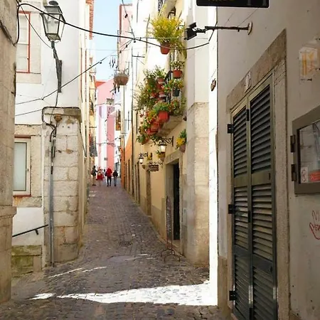 Appartamento Alfama With Private Garden *