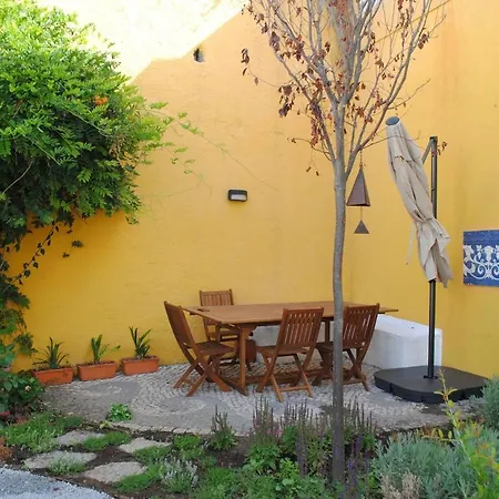 Alfama With Private Garden Appartamento *