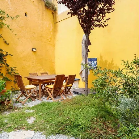 Alfama With Private Garden Lisbona